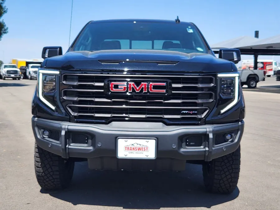 2024 GMC Sierra 1500 AT4X | Photo 4 of 27