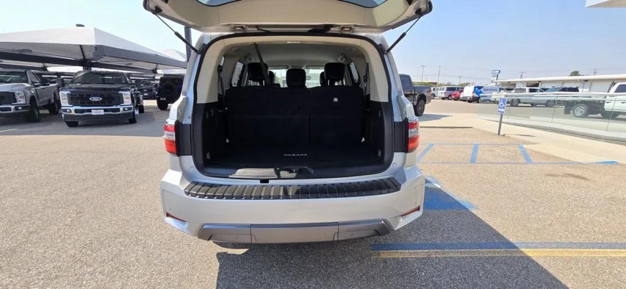 2021 Nissan Armada | Photo 8 of 27