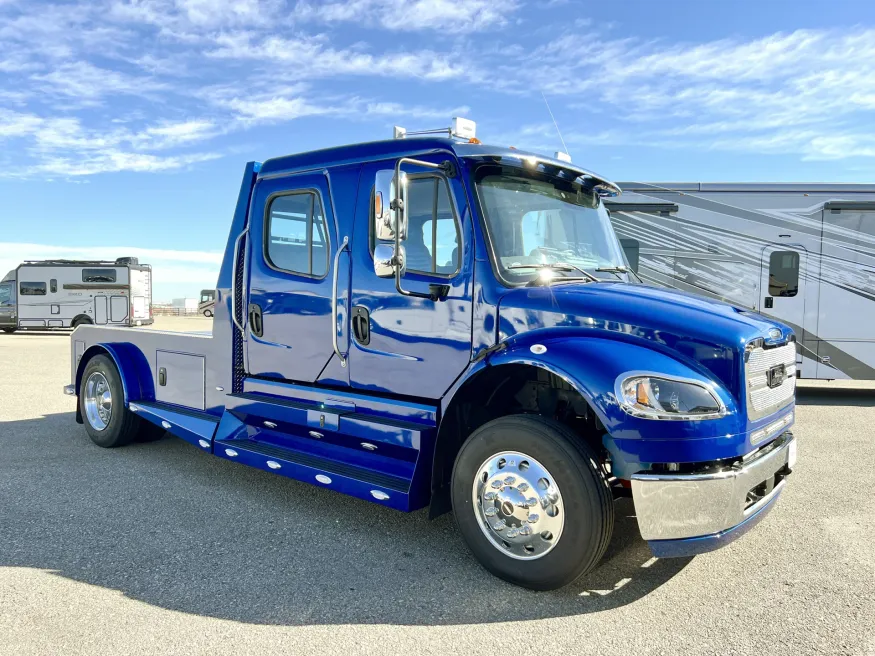 2024 Freightliner M2 106 Plus Summit Hauler | Photo 21 of 23