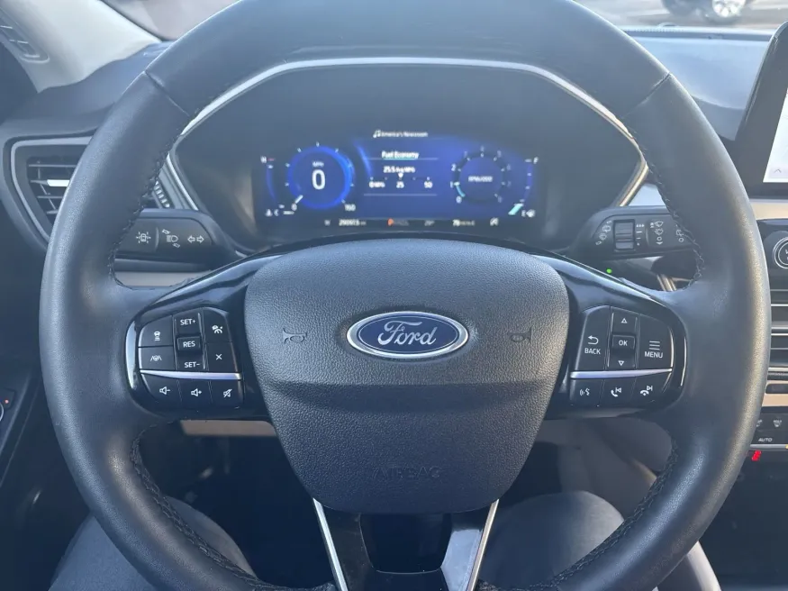 2022 Ford Escape SEL | Photo 20 of 22