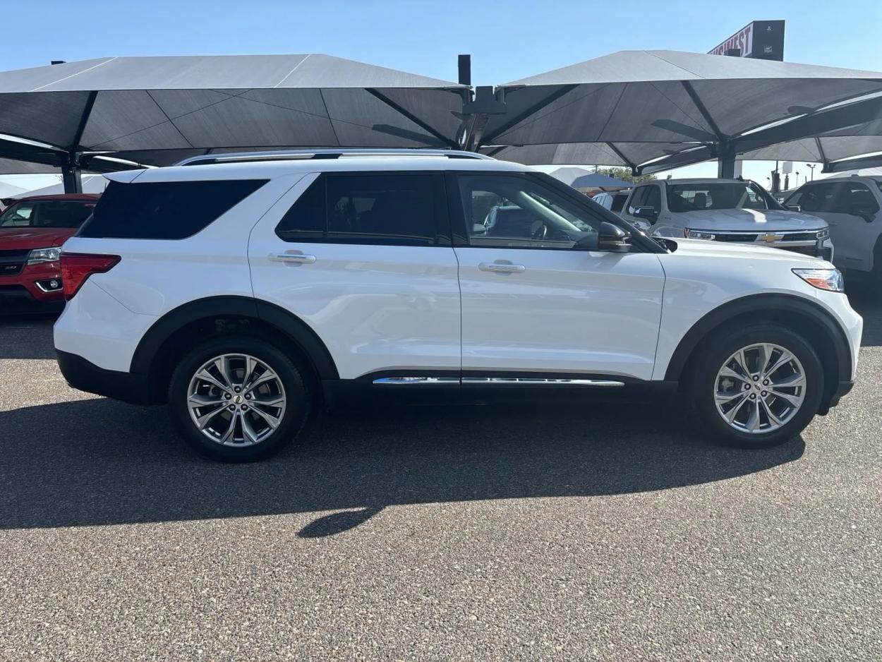 2023 Ford Explorer Limited | Photo 5 of 25