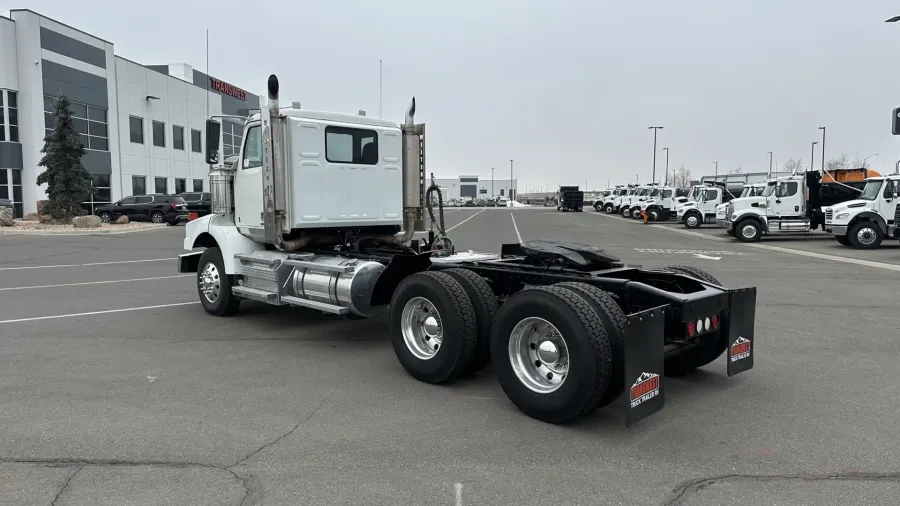 2020 Western Star 4900SA | Photo 7 of 17