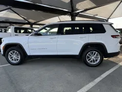 2023 Jeep Grand Cherokee L Laredo | Thumbnail Photo 1 of 17