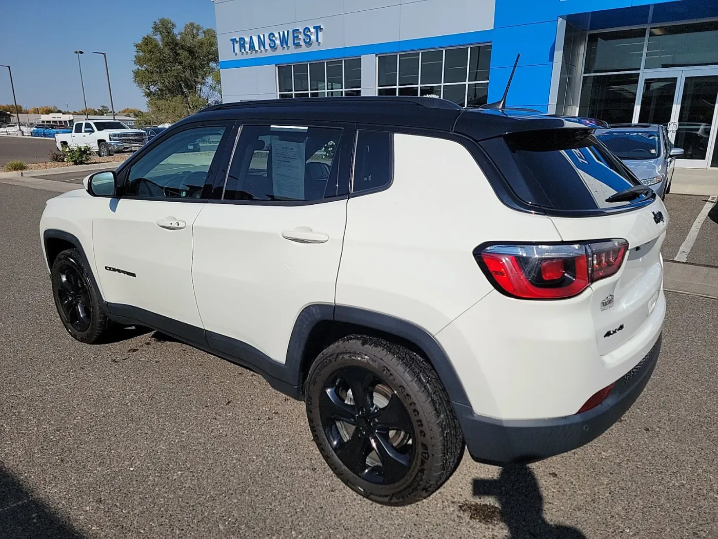 2018 Jeep Compass Altitude | Photo 2 of 17