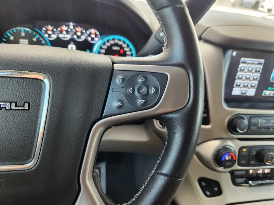 2019 GMC Yukon Denali | Photo 27 of 33