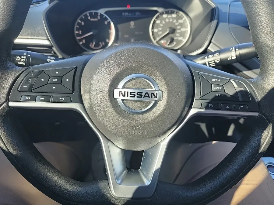 2020 Nissan Altima 2.5 S | Photo 14 of 15