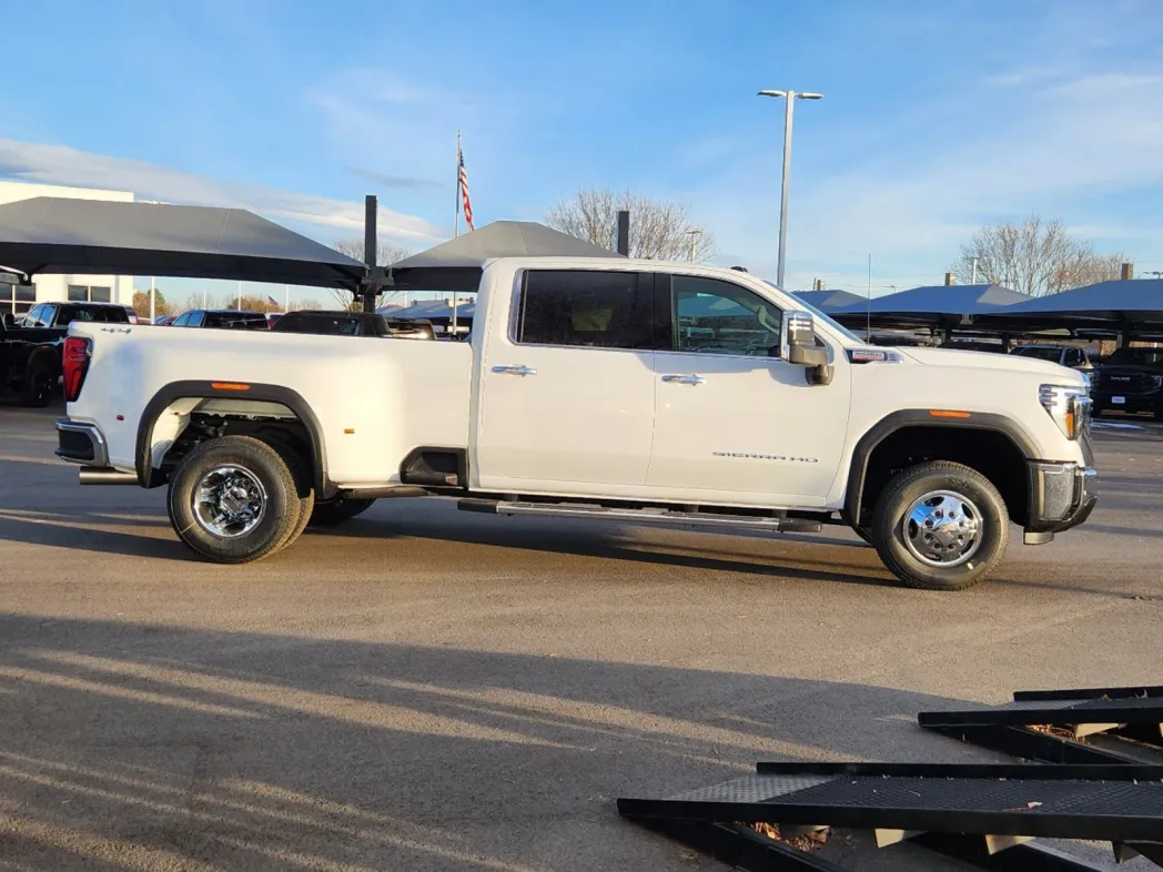 2025 GMC Sierra 3500HD SLT 