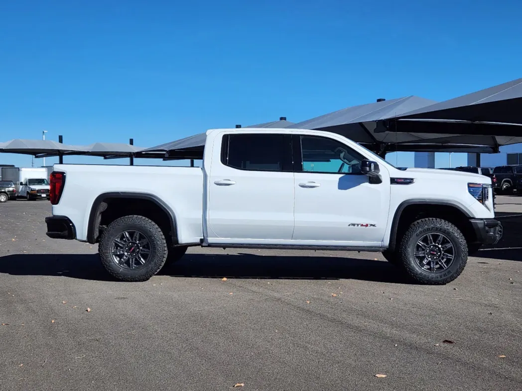 2025 GMC Sierra 1500 AT4X 