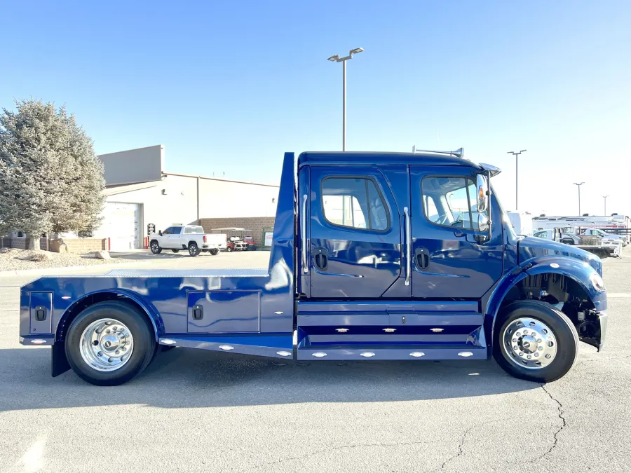 2023 Freightliner M2 106 Summit Hauler | Photo 19 of 26