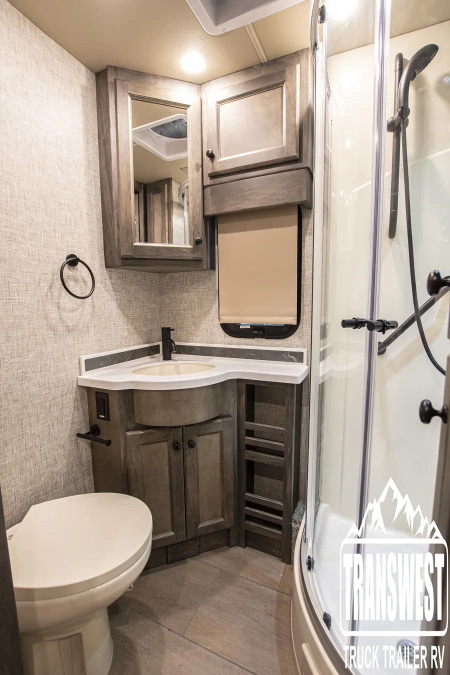 2023 Tiffin Allegro Bay 38CB | Photo 18 of 25