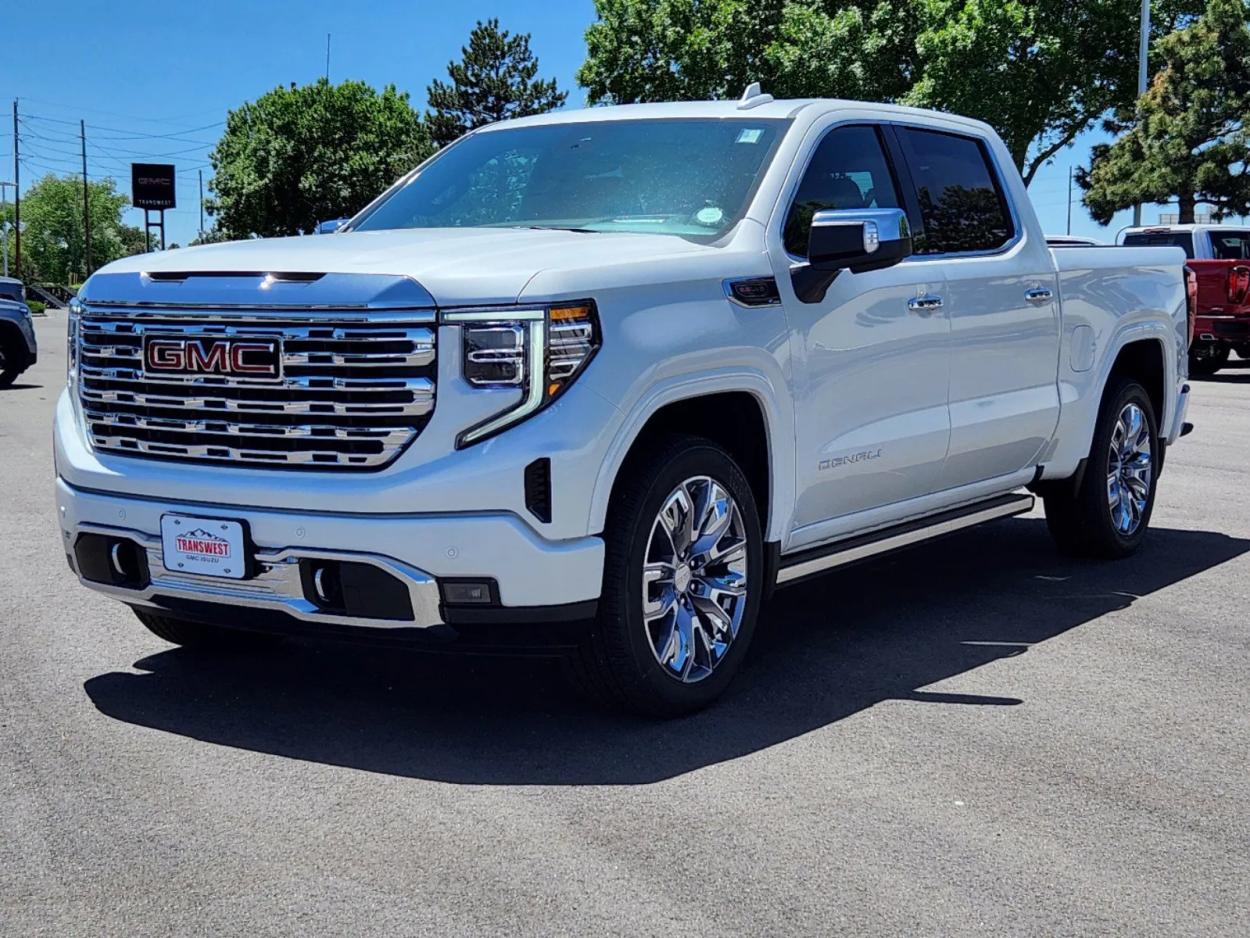 2024 GMC Sierra 1500 Denali | Photo 3 of 28