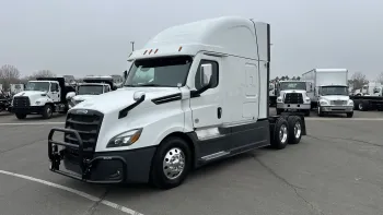 2023 Freightliner Cascadia 126