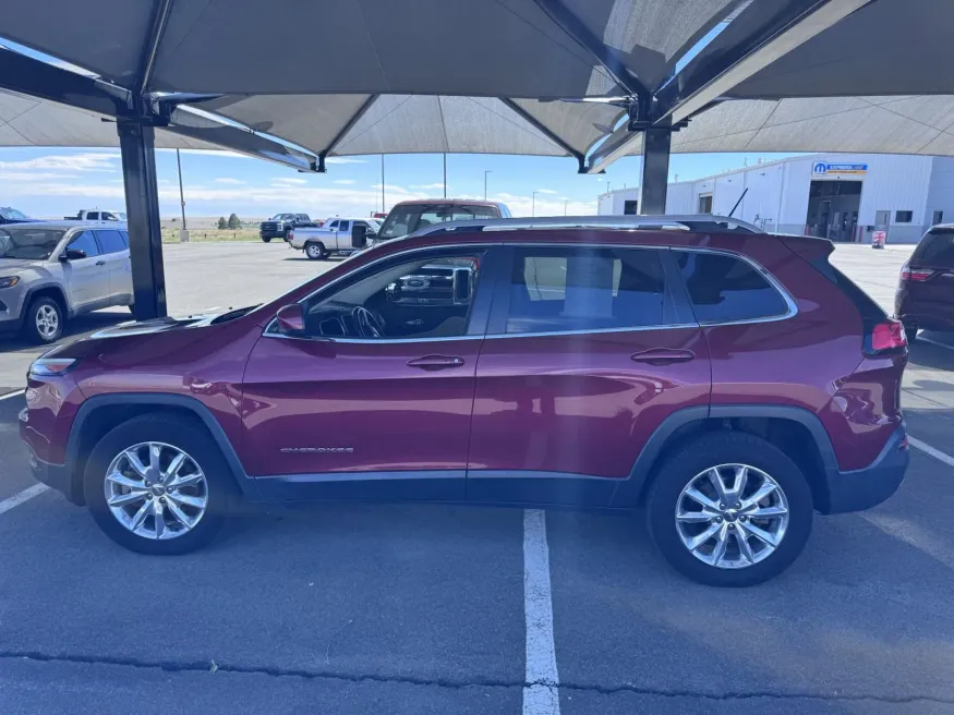 2015 Jeep Cherokee Limited | Photo 1 of 17