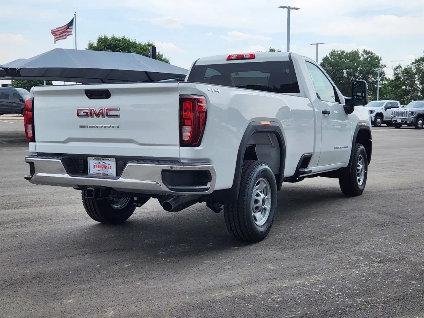 2024 GMC Sierra 2500HD Pro | Photo 2 of 27