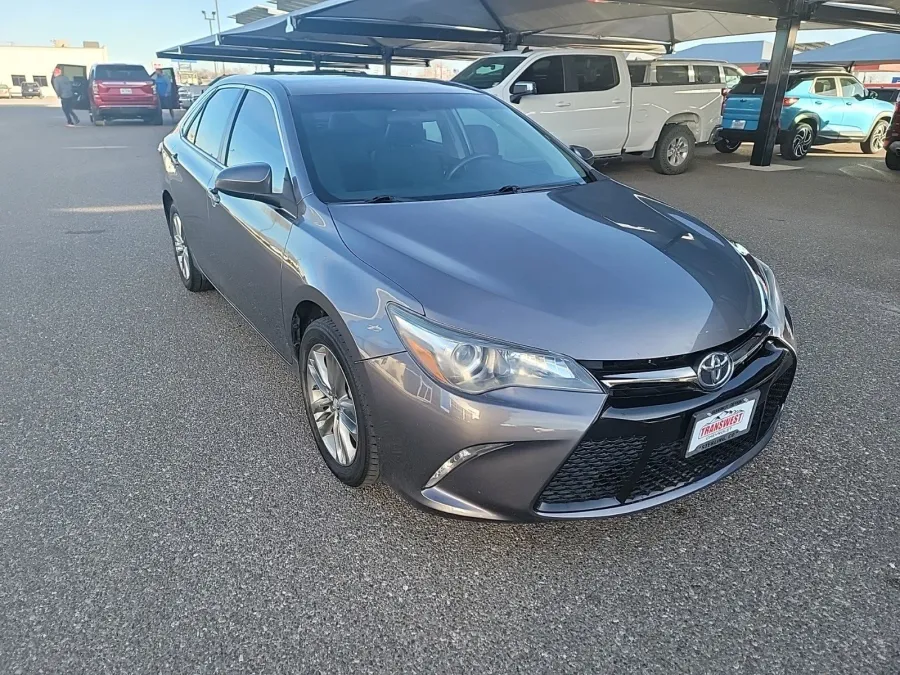 2017 Toyota Camry | Photo 6 of 14