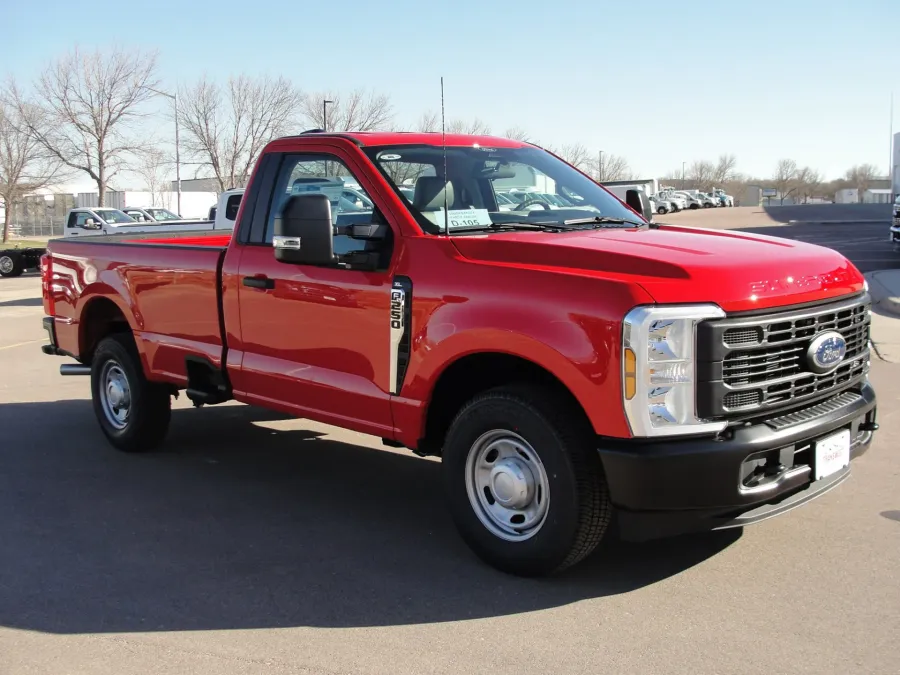 2024 Ford F-250 | Photo 7 of 12