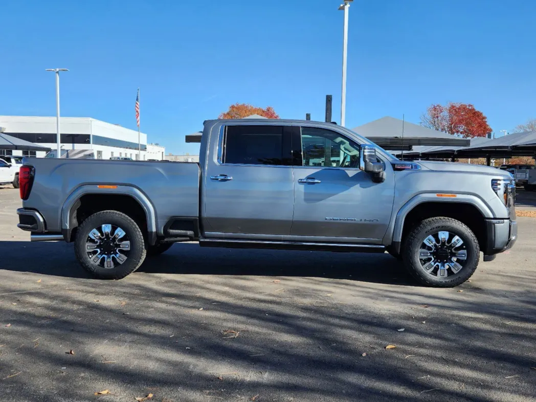 2024 GMC Sierra 2500HD Denali 