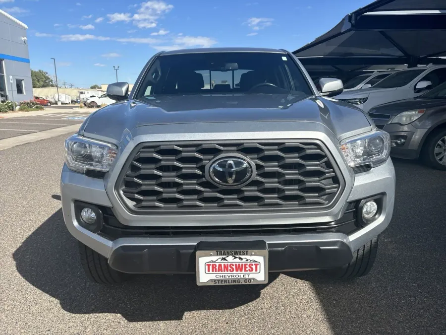 2022 Toyota Tacoma 4WD TRD Off Road | Photo 7 of 18