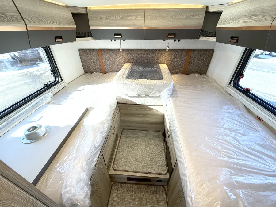 2025 Winnebago Navion 24R | Photo 13 of 23