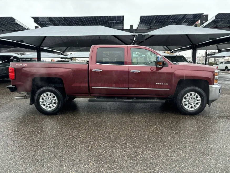 2015 Chevrolet Silverado 2500HD LTZ | Photo 5 of 20