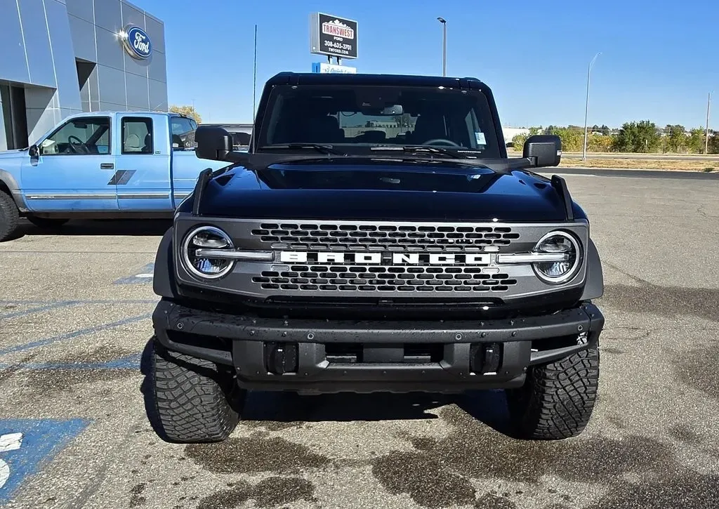 2024 Ford Bronco | Photo 2 of 25