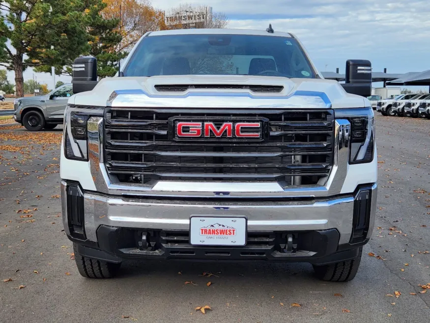 2025 GMC Sierra 2500HD Pro | Photo 4 of 28