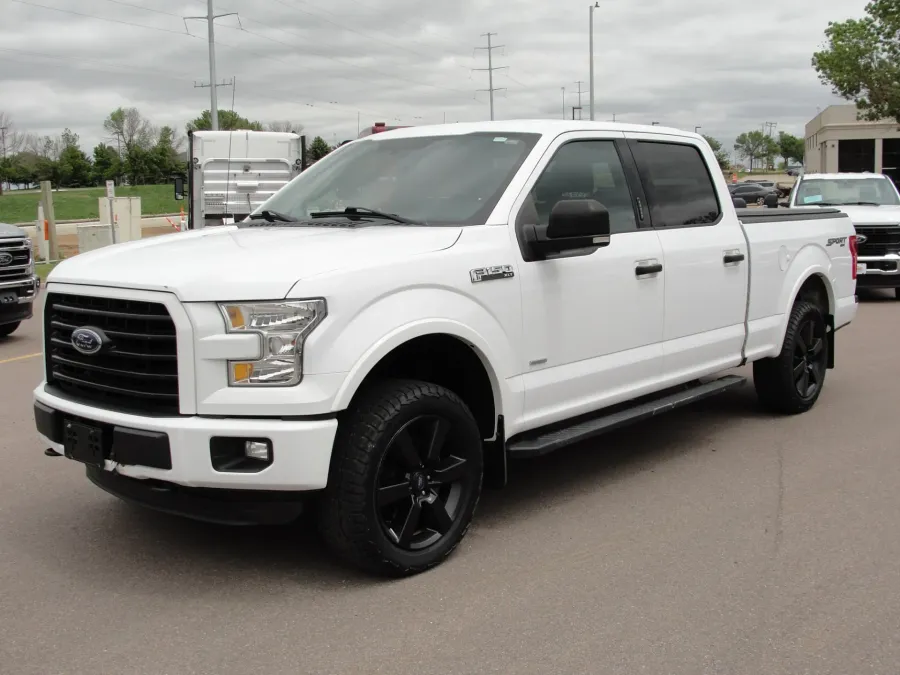 2016 Ford F-150 | Photo 1 of 21