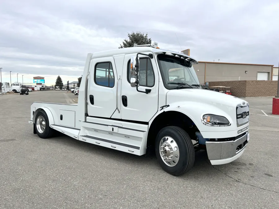 2024 Freightliner M2 106 Plus Summit Hauler | Photo 21 of 22