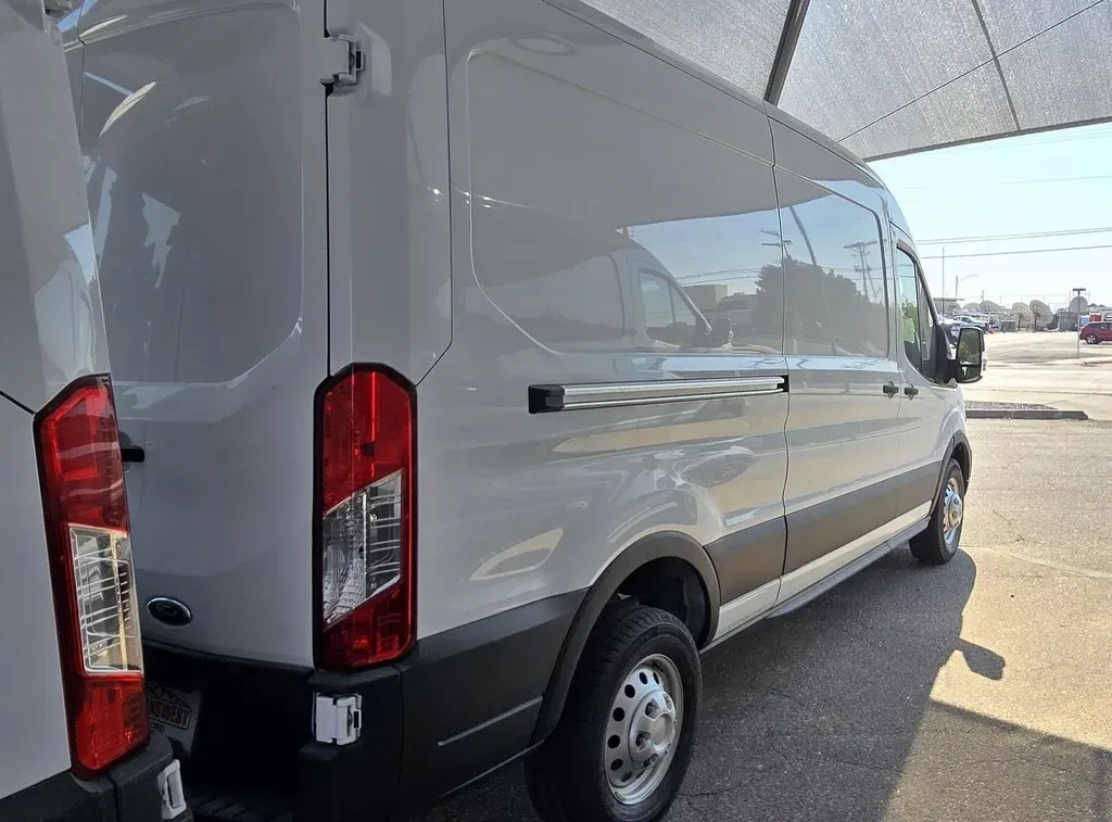 2023 Ford Transit-350 