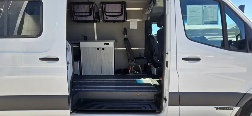 2022 Mercedes Benz Sprinter 3500XD | Photo 5 of 49