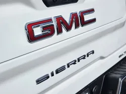 2025 GMC Sierra 2500HD SLT | Thumbnail Photo 14 of 32