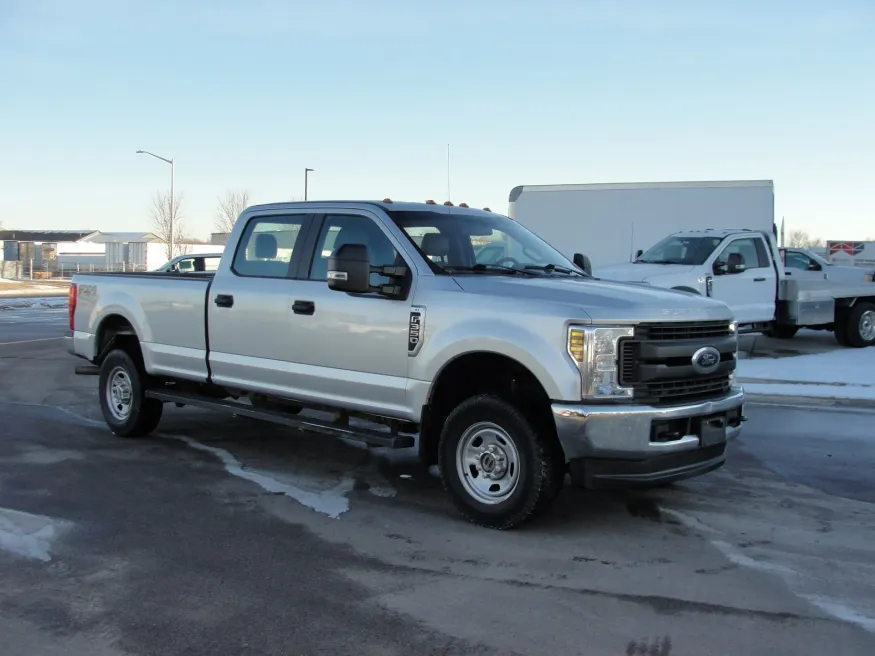 2019 Ford F-350 | Photo 6 of 12