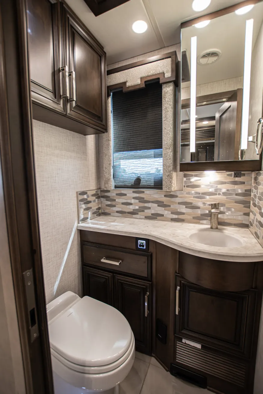 2023 Newmar London Aire 4551 | Photo 10 of 15