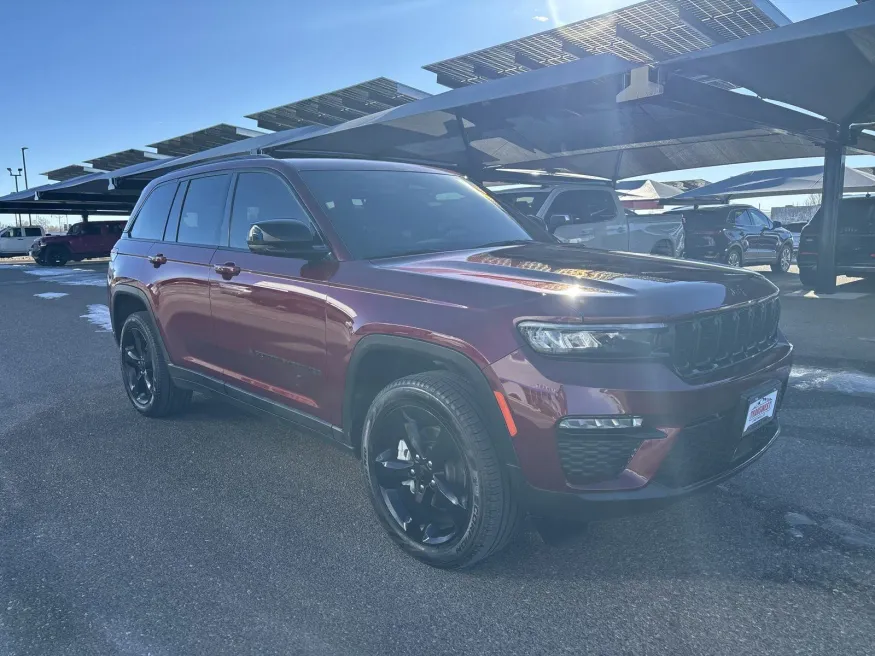 2023 Jeep Grand Cherokee Limited | Photo 6 of 23