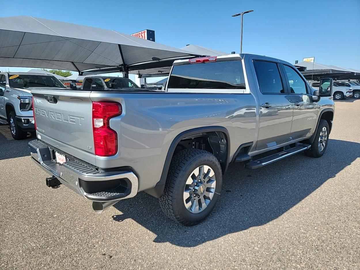 2024 Chevrolet Silverado 2500HD LT | Photo 6 of 19