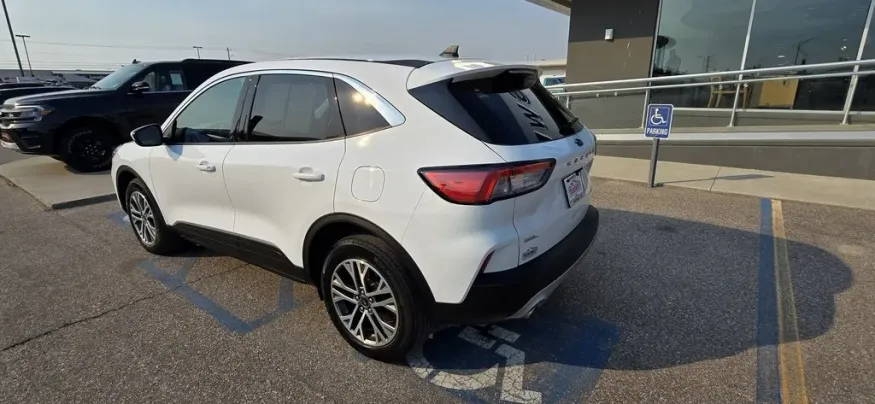 2022 Ford Escape | Photo 6 of 30