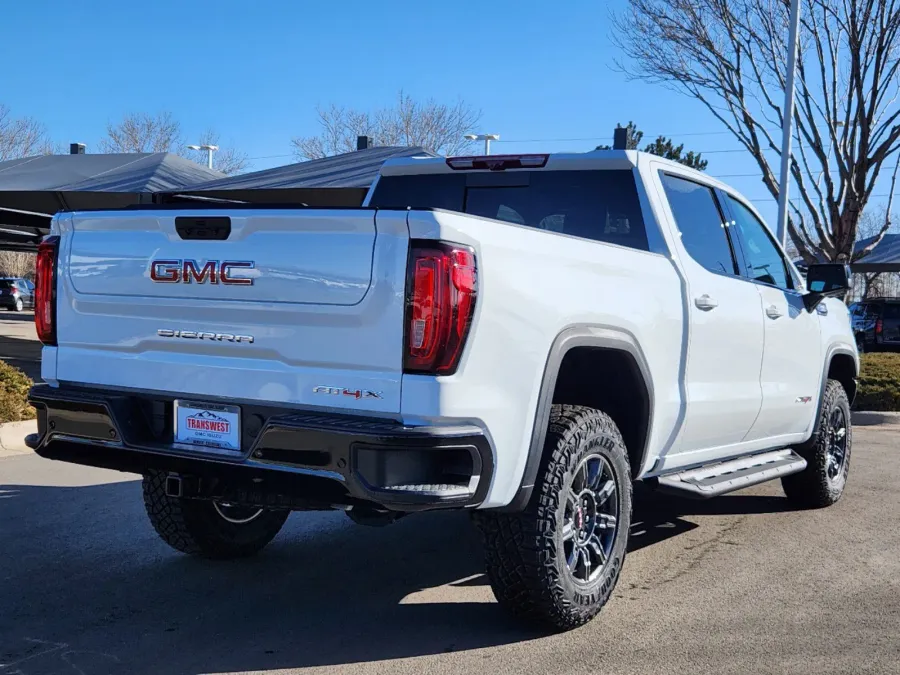 2025 GMC Sierra 1500 AT4X | Photo 2 of 33