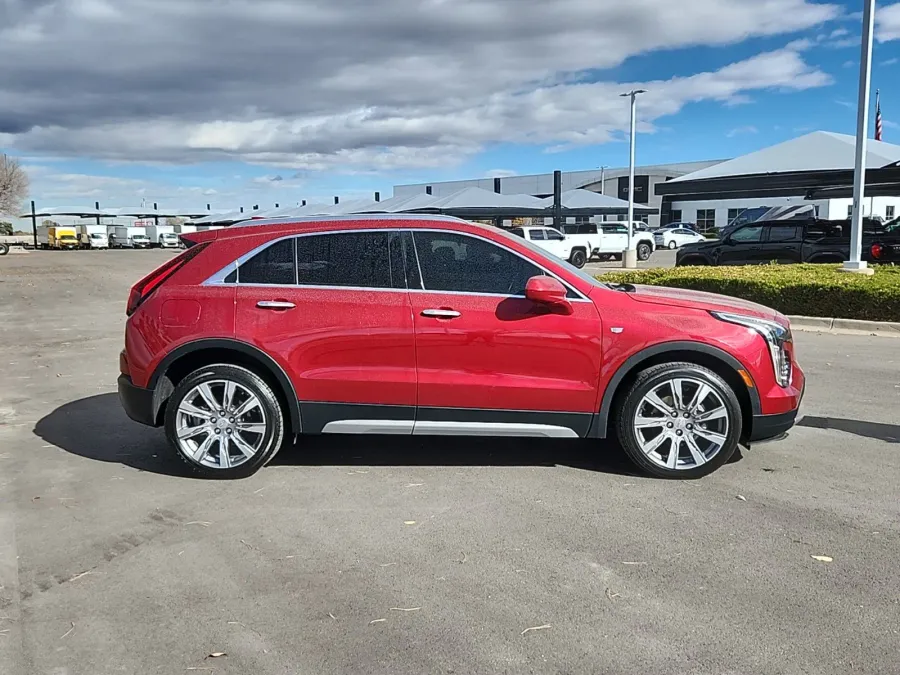 2019 Cadillac XT4 AWD Premium Luxury | Photo 1 of 30