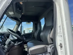 2016 Freightliner Cascadia 126 | Thumbnail Photo 6 of 22