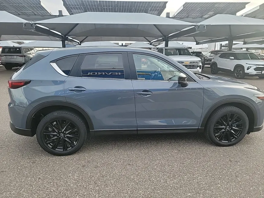 2022 Mazda CX-5 2.5 S Carbon Edition | Photo 7 of 17