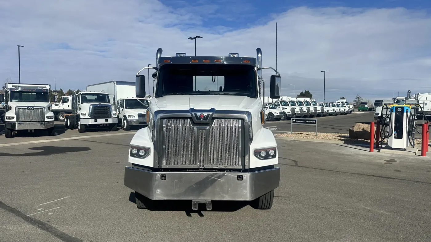 2022 Western Star 49X | Photo 2 of 13