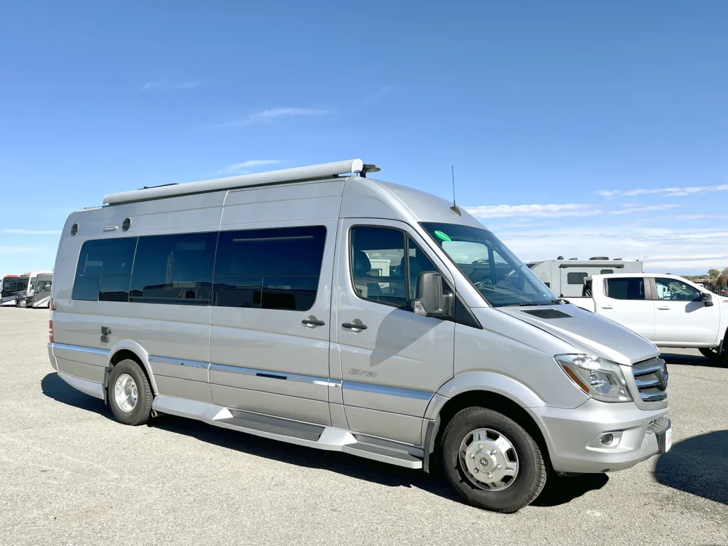 2018 Winnebago Era 70A 