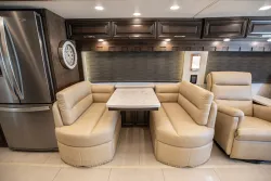 2023 Newmar London Aire 4551 | Thumbnail Photo 8 of 15