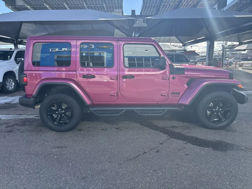 2021 Jeep Wrangler Unlimited Sahara Altitude | Photo 5 of 21