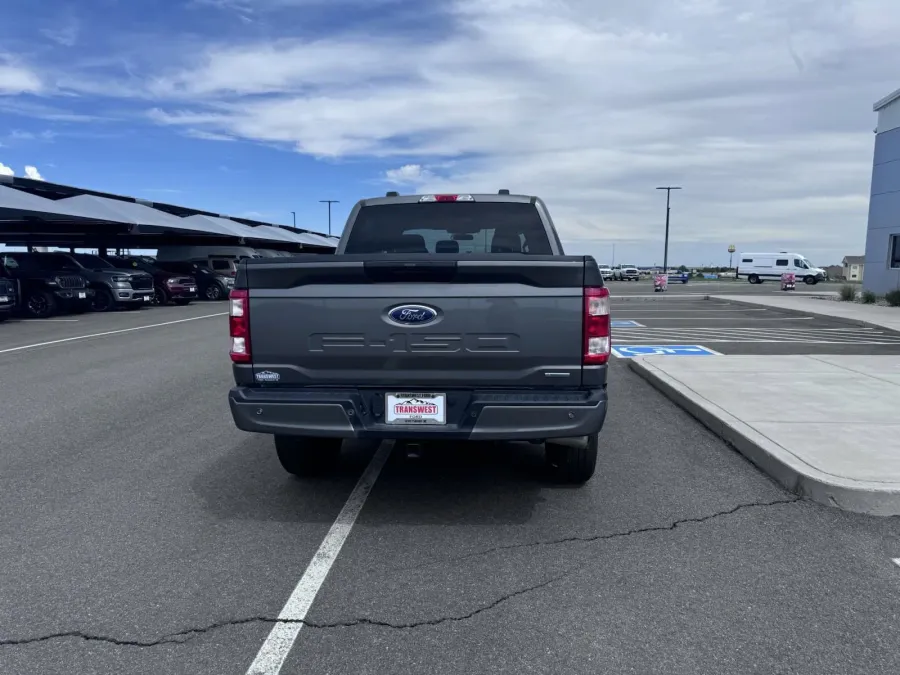 2022 Ford F-150 | Photo 6 of 17