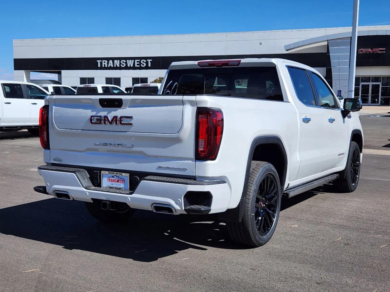 2024 GMC Sierra 1500 Denali | Photo 2 of 29