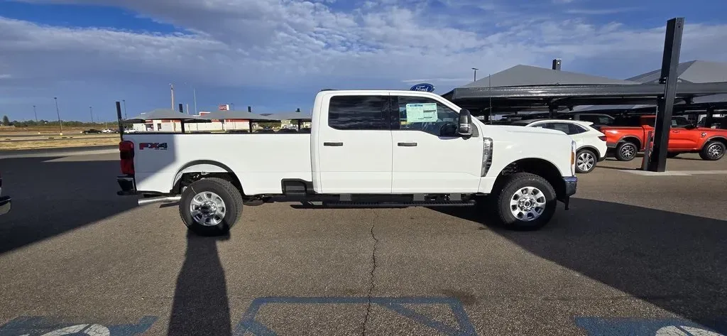 2024 Ford F-250SD | Photo 4 of 29