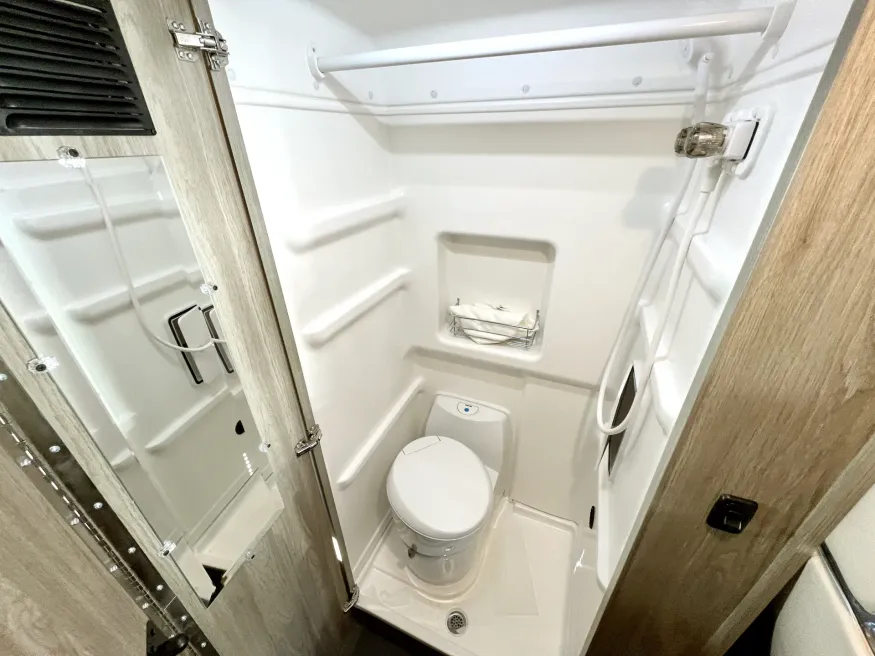 2025 Winnebago Solis 59PX | Photo 10 of 20