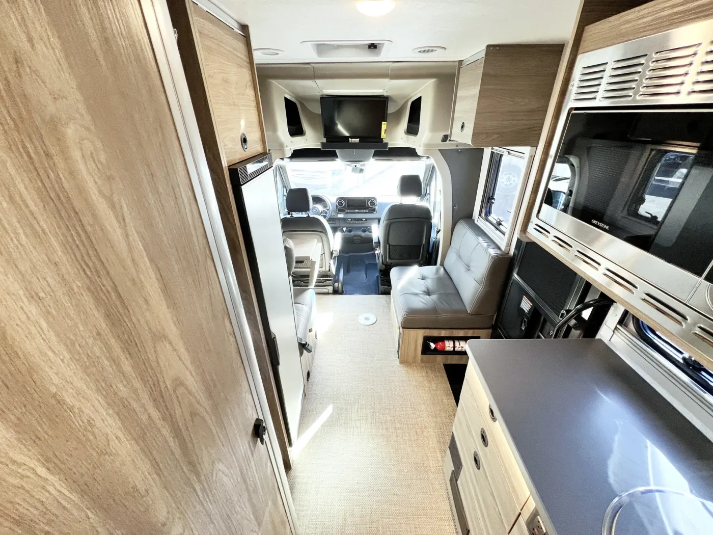 2025 Winnebago EKKO 23B | Photo 4 of 20