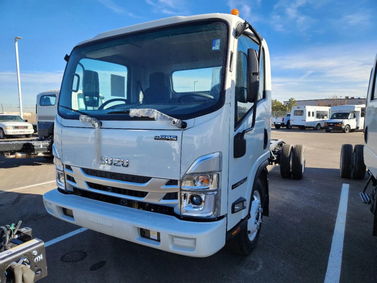 2024 Isuzu NPR-HD 16' Box Van 